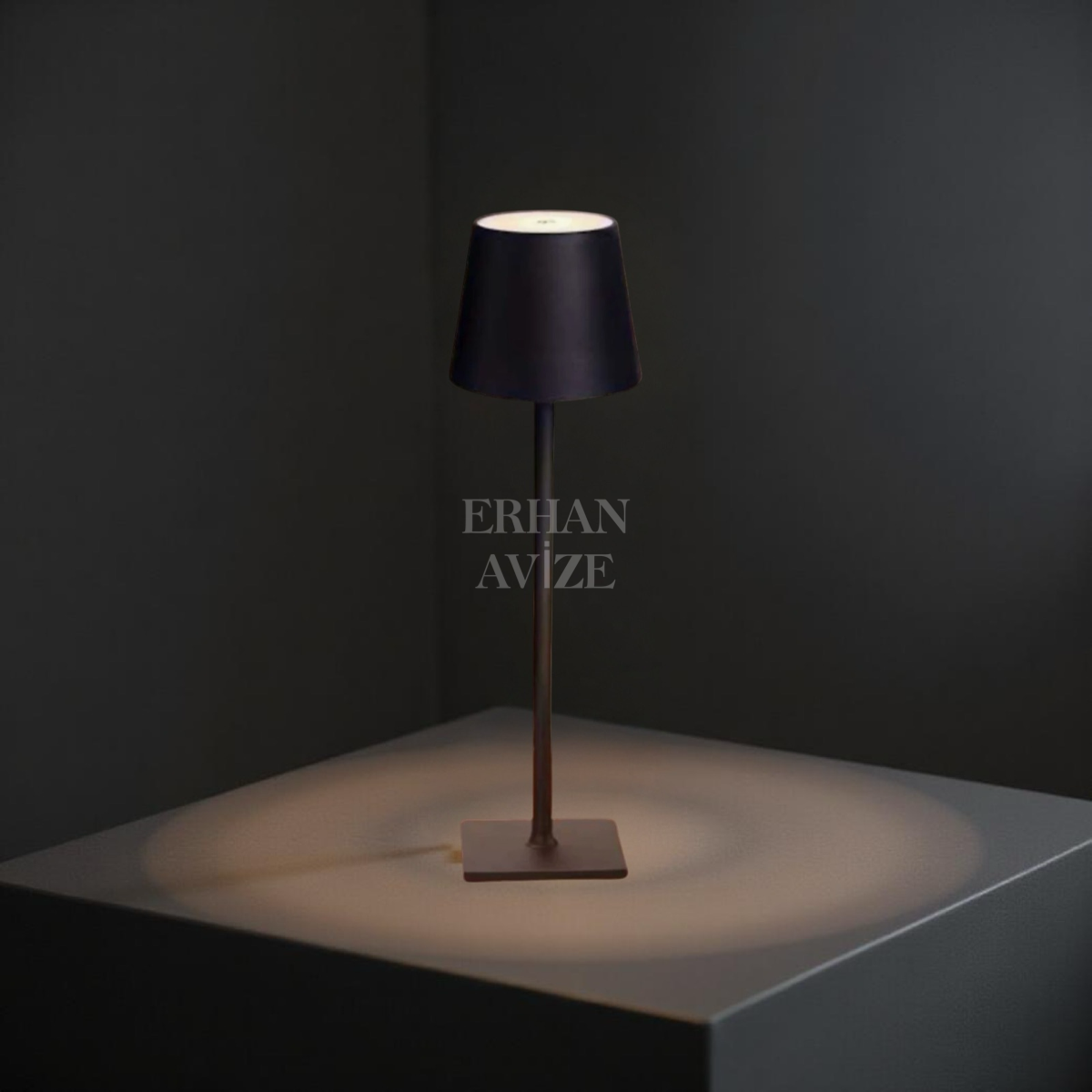 EACT-8437 İstanbul Şarjlı Dim Edilebilir Siyah Masa Lambası
